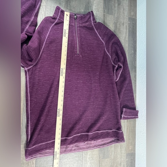 Tommy Bahama Flip Breaker Reversible Half Zip in Sugar Plumb - Picture 5 of 9